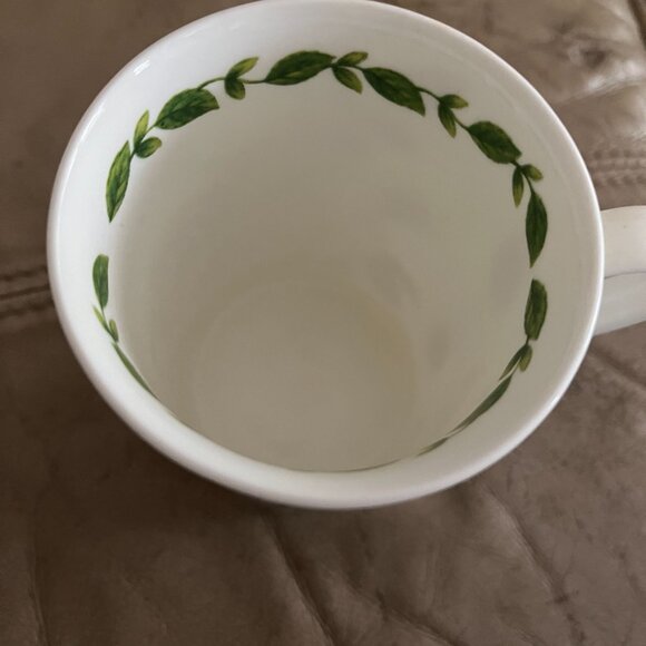 Crown Trent China Limited Fine Bone China Wild Rose Mug 8 oz. - Picture 3 of 4